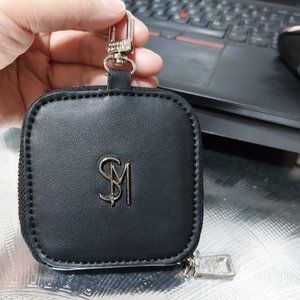 STEVE MADDEN Small Clip On Pouch Coin Purse Clip On Handbag Keychain